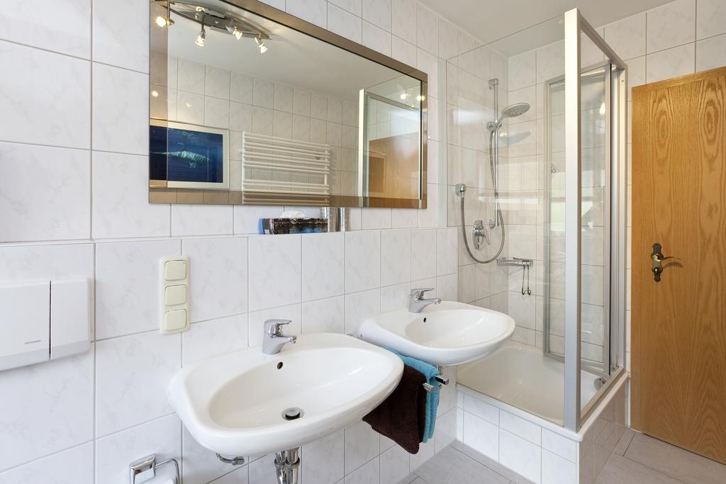 Haus Schlossblick Apartment Fussen Bagian luar foto